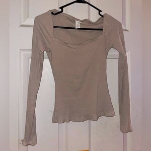H&M large scoop neck long sleeve beige/taupe top (size S)